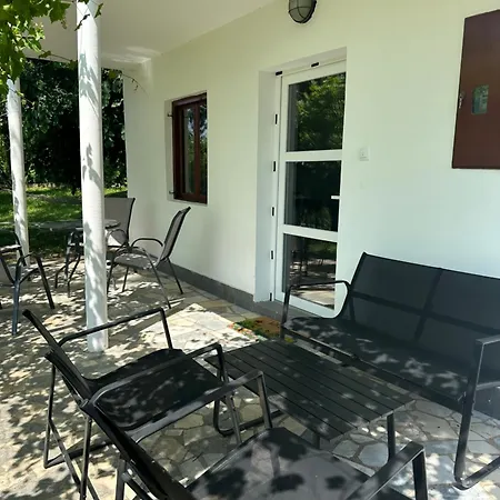 Vakantiehuis Tresnjin Cvet